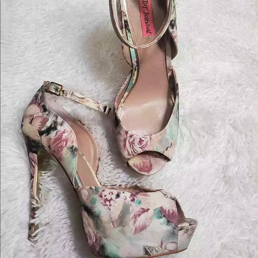 Betsey Johnson Angelic Floral Peep Toe Heels.